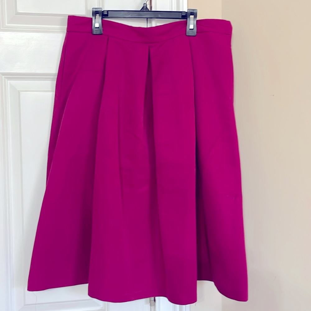 New York & Company flare skirt with pockets.